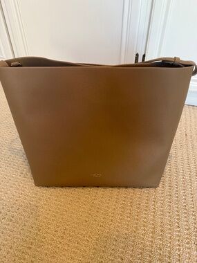 Mina Baie Harlow Midi in Desert - Like New beige leather convertible bucket bag